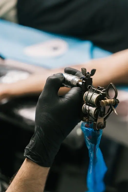 Tatuador en Constance Tattoo